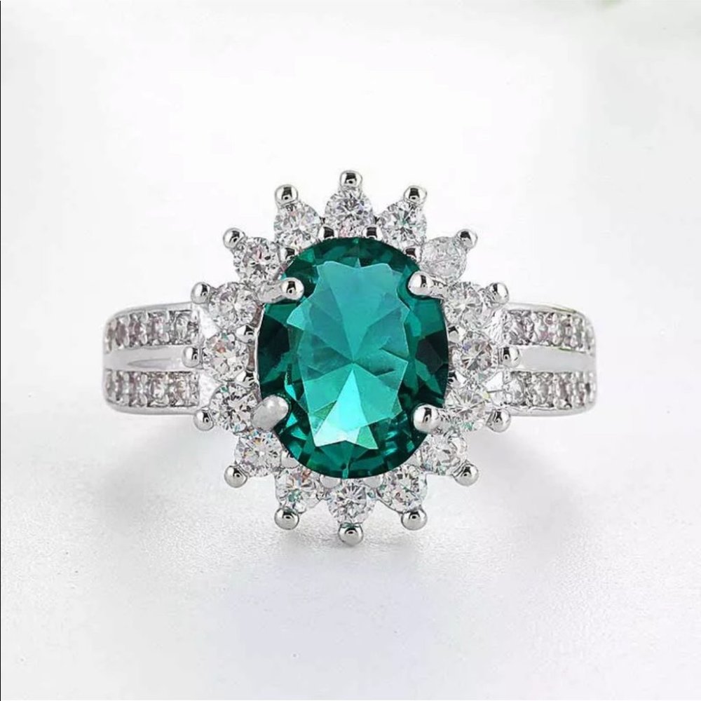 Sterling Silver Oval Cut Emerald Ring